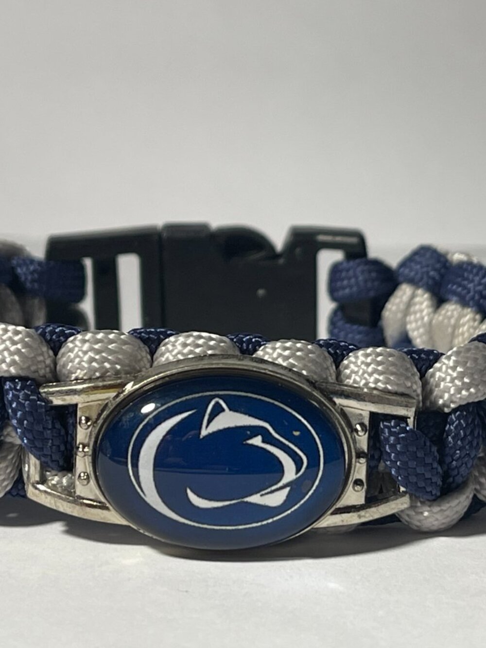 Penn State Nittany Lions NCAA Paracord Bracelet NEW